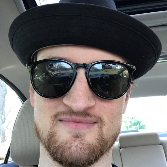 Meet your Posher, Bradley - Picture 1 of 1